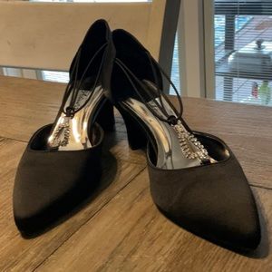 Black Dressy Pumps